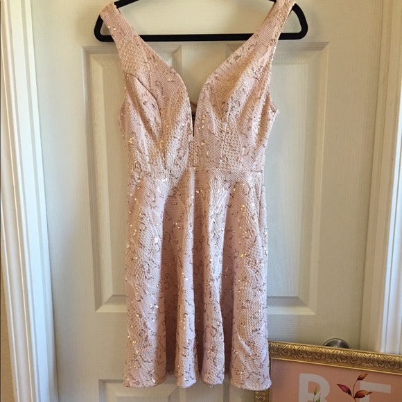 bailey blue Dresses & Skirts - NWT Pretty Cocktail Dress